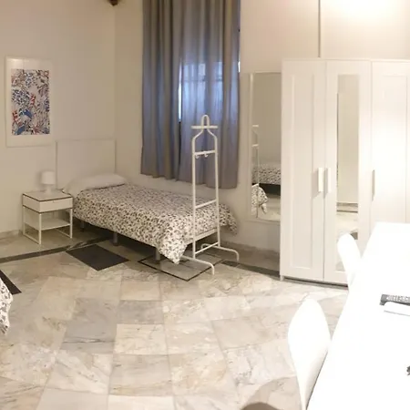 Residencia Viriato Hostel