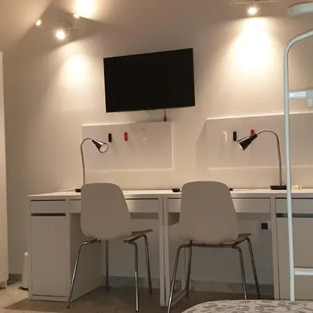 Residencia Viriato Hostel *